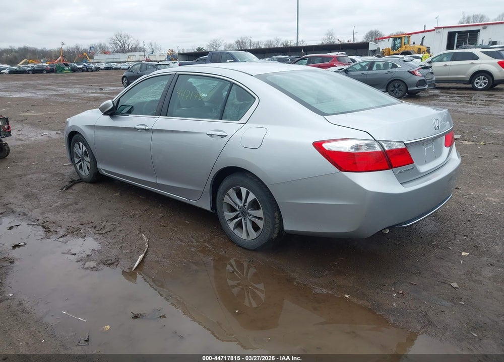 2015 HONDA ACCORD LX VIN: 1HGCR2F30FA167320