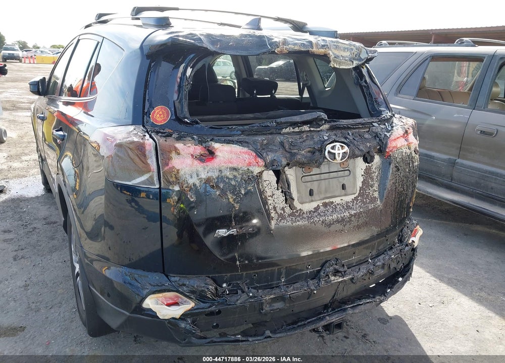 2017 TOYOTA RAV4 LE VIN: JTMZFREV9HJ711667