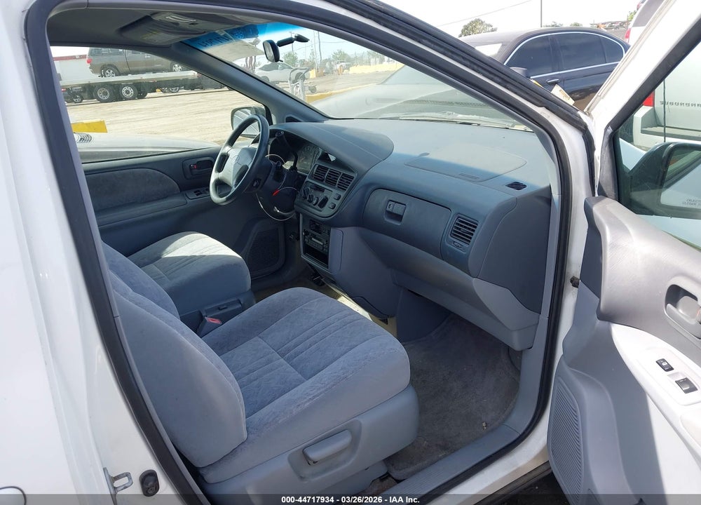 1999 TOYOTA SIENNA LE VIN: 4T3ZF13C5XU096344