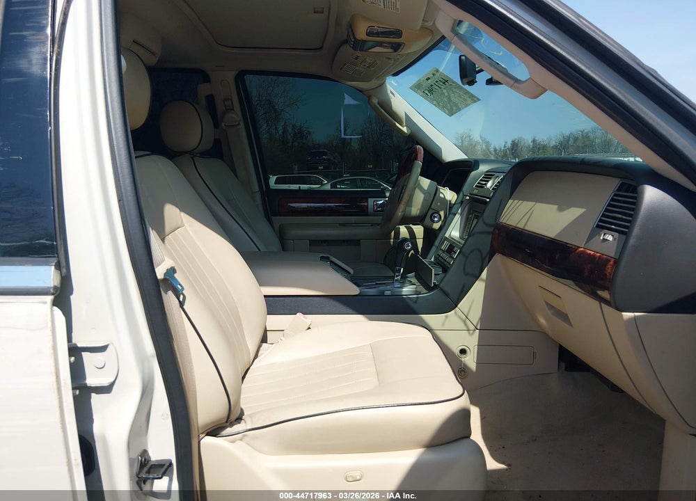 2006 LINCOLN NAVIGATOR LUXURY/ULTIMATE VIN: 5LMFU28526LJ21610