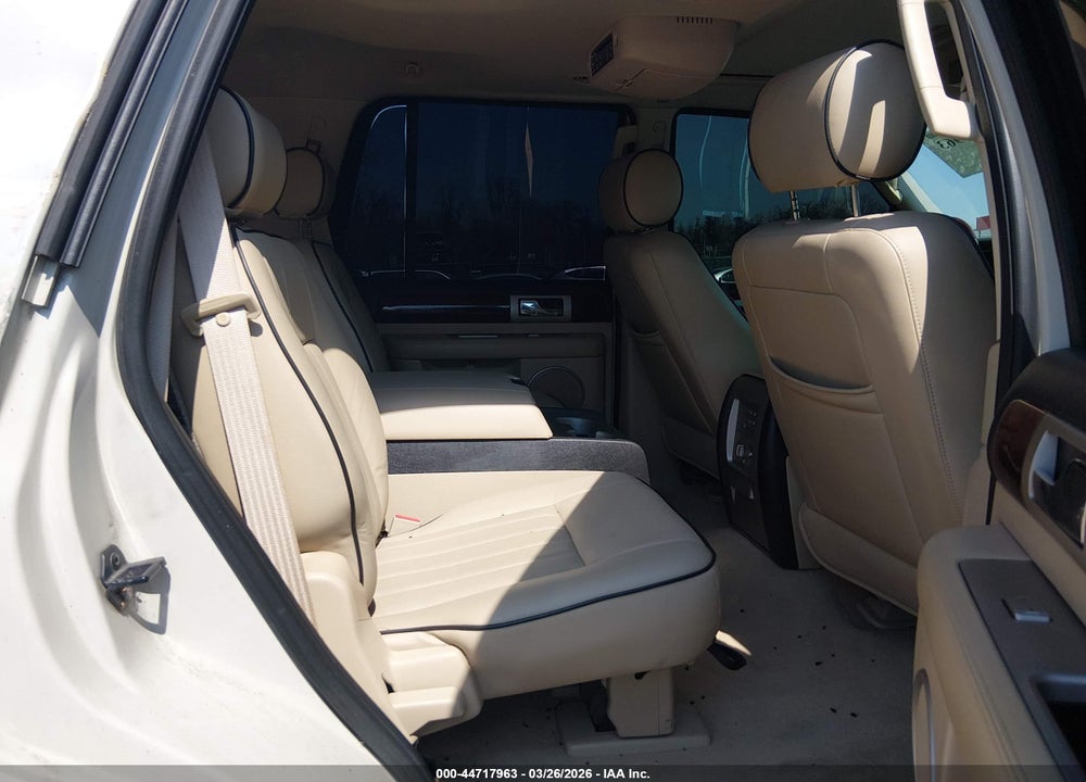 2006 LINCOLN NAVIGATOR LUXURY/ULTIMATE VIN: 5LMFU28526LJ21610
