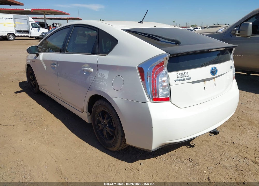 2013 TOYOTA PRIUS TWO VIN: JTDKN3DU0D5552440