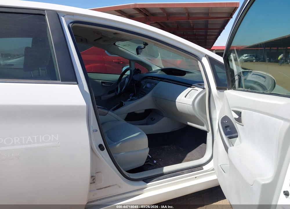 2013 TOYOTA PRIUS TWO VIN: JTDKN3DU0D5552440