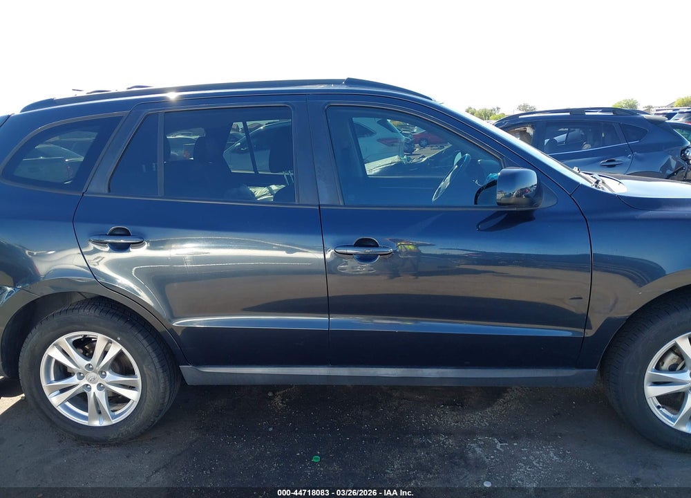 2011 HYUNDAI SANTA FE SE VIN: 5XYZH4AGXBG065602
