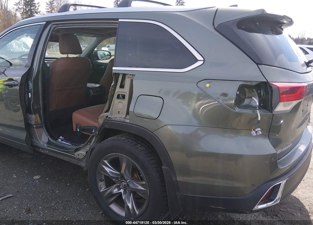 2019 TOYOTA HIGHLANDER LIMITED PLATINUM VIN: 5TDDZRFH7KS928008