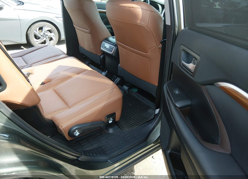2019 TOYOTA HIGHLANDER LIMITED PLATINUM VIN: 5TDDZRFH7KS928008