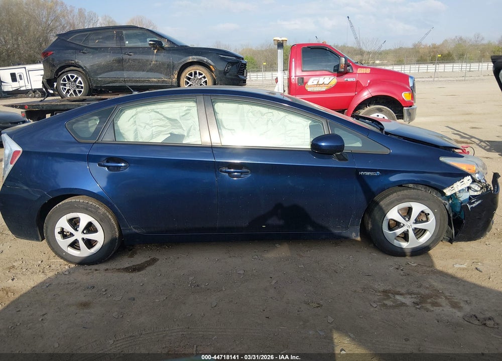 2015 TOYOTA PRIUS TWO VIN: JTDKN3DU8F0401622