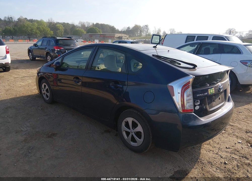 2015 TOYOTA PRIUS TWO VIN: JTDKN3DU8F0401622