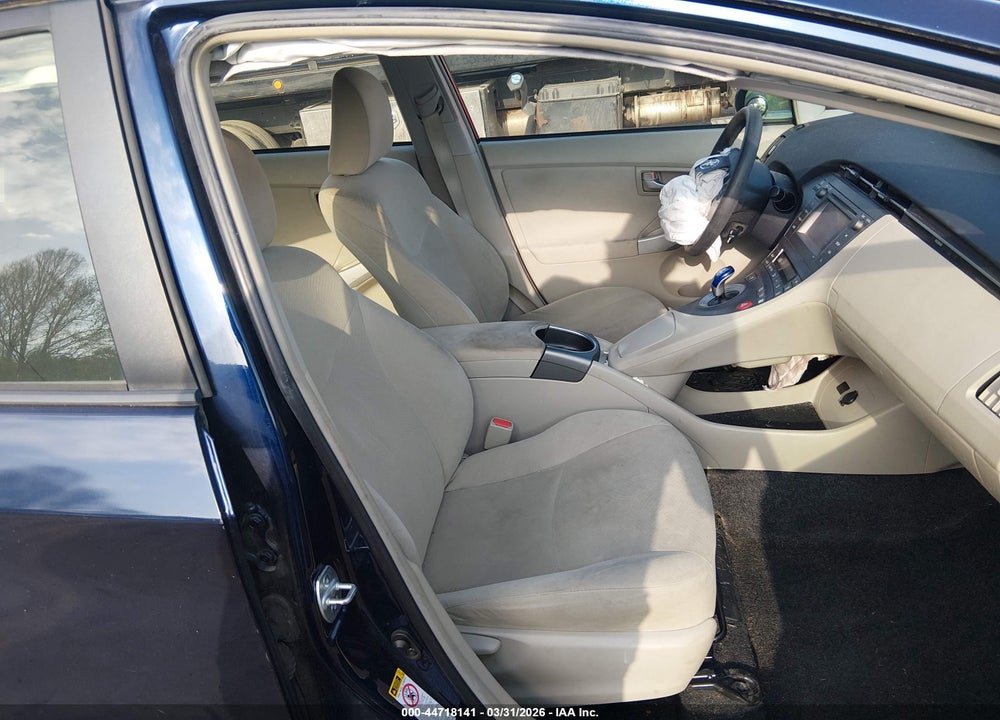 2015 TOYOTA PRIUS TWO VIN: JTDKN3DU8F0401622