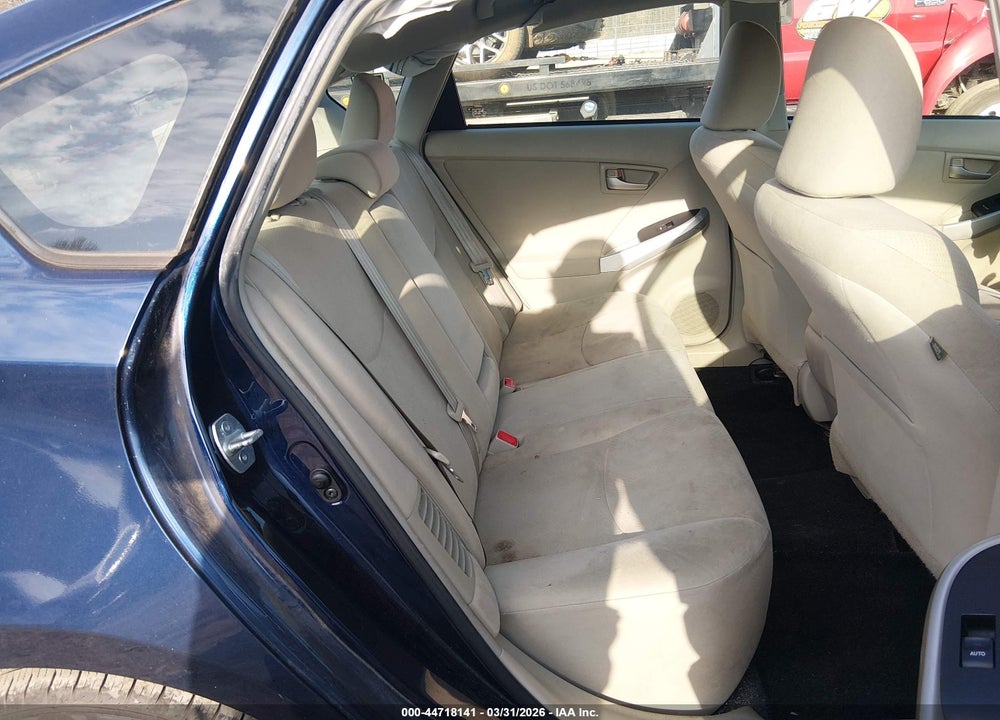 2015 TOYOTA PRIUS TWO VIN: JTDKN3DU8F0401622