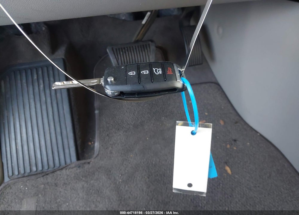 2015 KIA SEDONA L VIN: KNDMA5C16F6022140