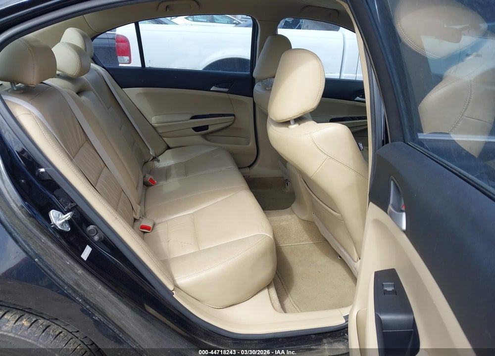 2011 HONDA ACCORD 2.4 SE VIN: 1HGCP2F67BA117167