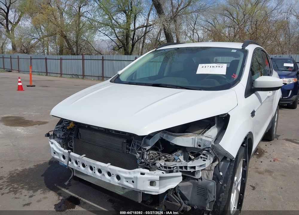 2018 FORD ESCAPE SE VIN: 1FMCU9GD1JUA23288