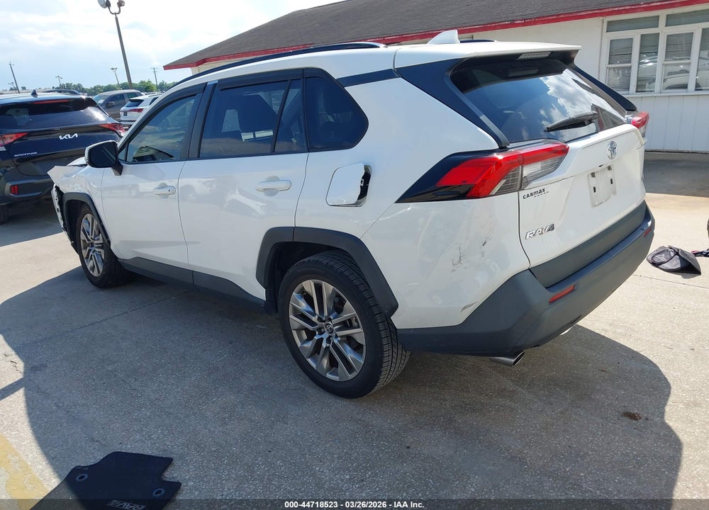 2019 TOYOTA RAV4 XLE PREMIUM VIN: JTMC1RFV7KD506017