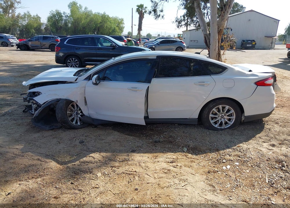 2016 FORD FUSION S VIN: 3FA6P0G77GR247475