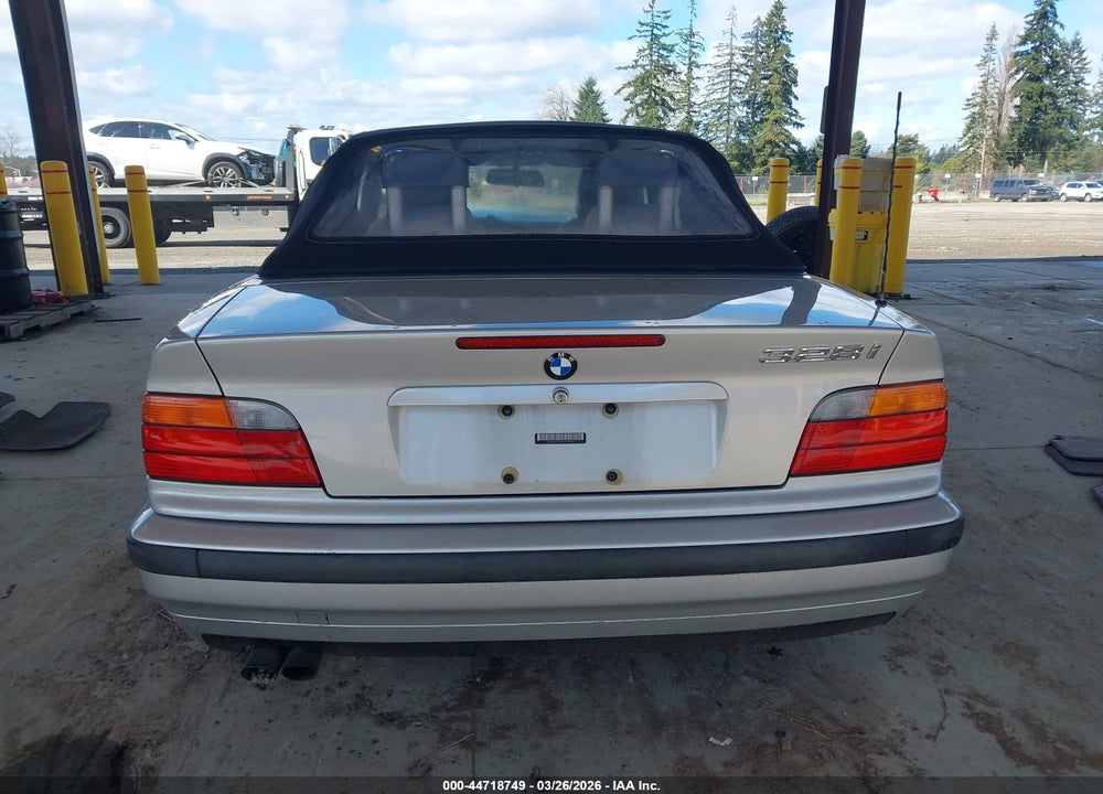 1999 BMW 328IC VIN: WBABK8338XEY90913