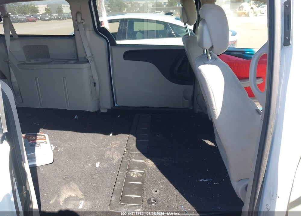2015 DODGE GRAND CARAVAN SXT VIN: 2C4RDGCG0FR556174