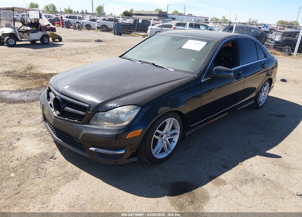 2013 MERCEDES-BENZ C 250 SPORT VIN: WDDGF4HB1DR293196