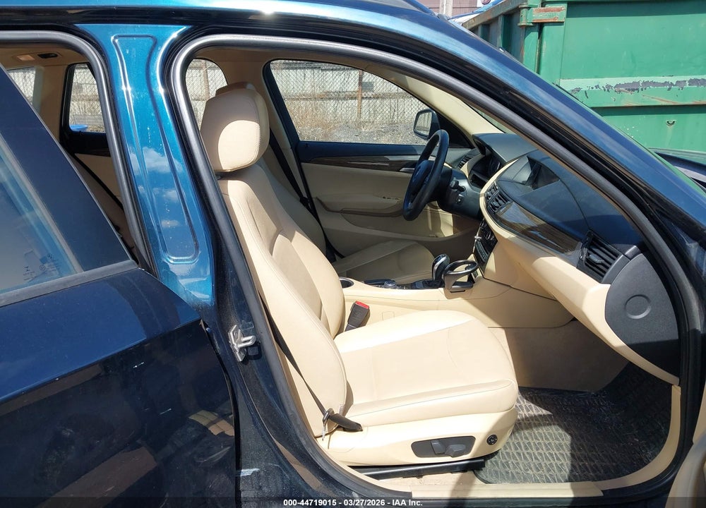 2015 BMW X1 XDRIVE28I VIN: WBAVL1C50FVY28908