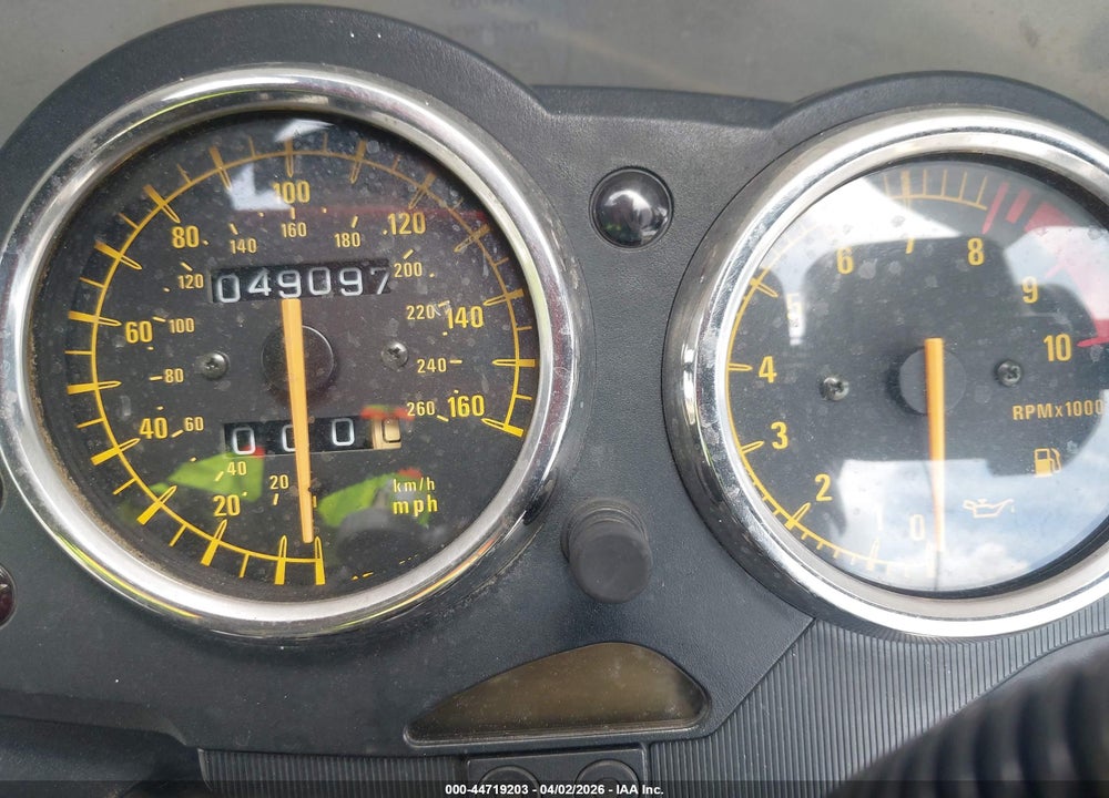 2000 BMW R1100 S VIN: WB10432A7YZB51372