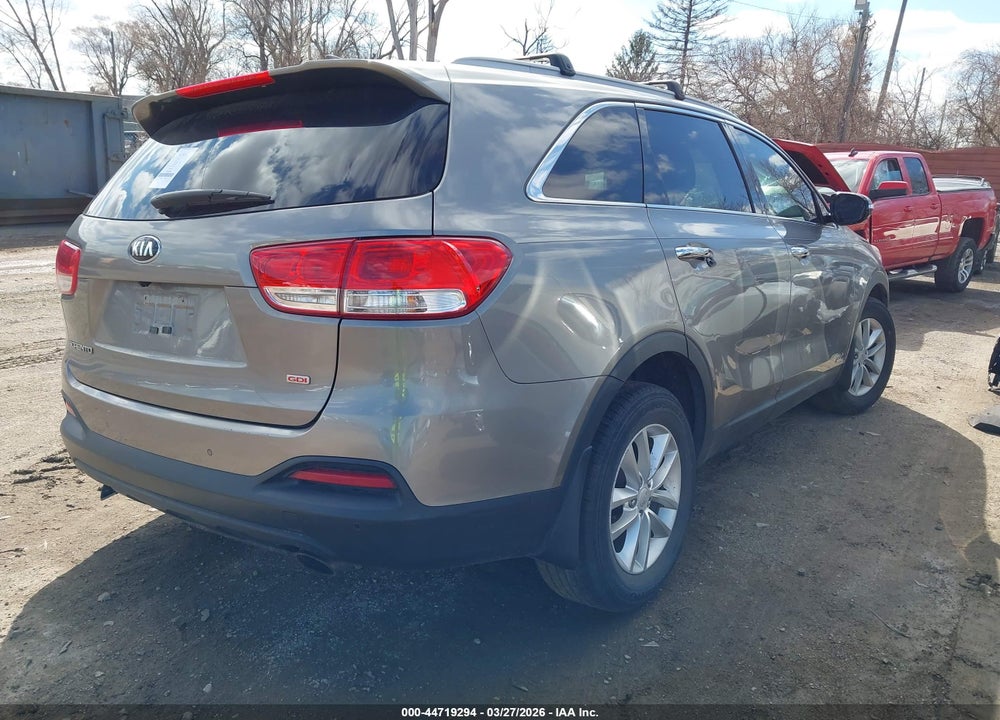 2016 KIA SORENTO 2.4L LX VIN: 5XYPGDA35GG172636