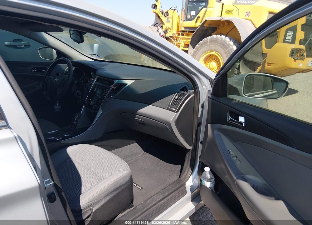 2013 HYUNDAI SONATA GLS VIN: 5NPEB4AC1DH599726