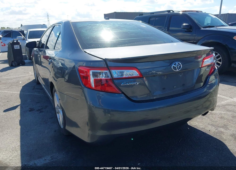 2013 TOYOTA CAMRY SE VIN: 4T1BF1FK7DU680463