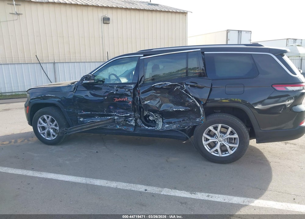 2022 JEEP GRAND CHEROKEE L LIMITED 4X2 VIN: 1C4RJJBG0N8636558