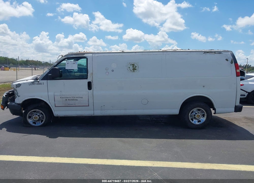 2008 CHEVROLET EXPRESS WORK VAN VIN: 1GCHG39K181126412