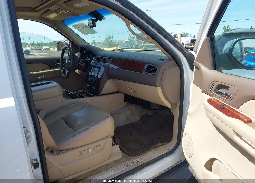 2009 CHEVROLET TAHOE LTZ VIN: 1GNFK33279R212395