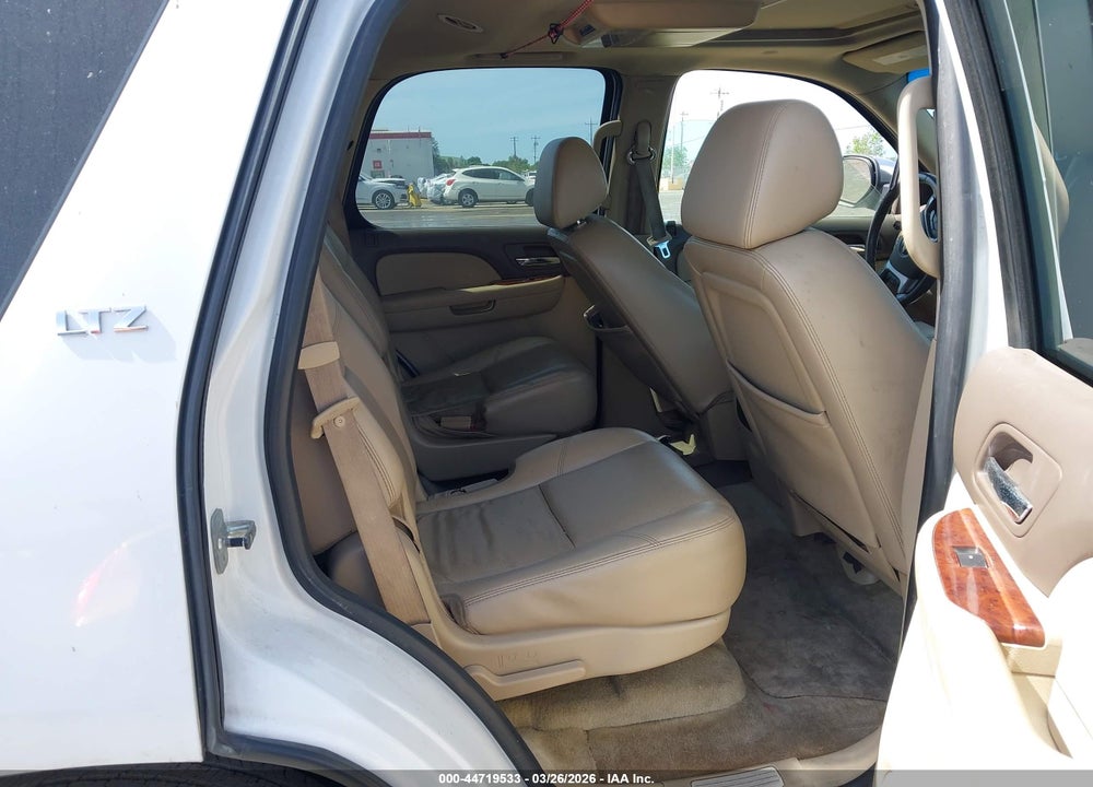 2009 CHEVROLET TAHOE LTZ VIN: 1GNFK33279R212395