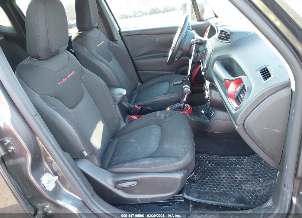 2016 JEEP RENEGADE TRAILHAWK VIN: ZACCJBCT8GPC92240