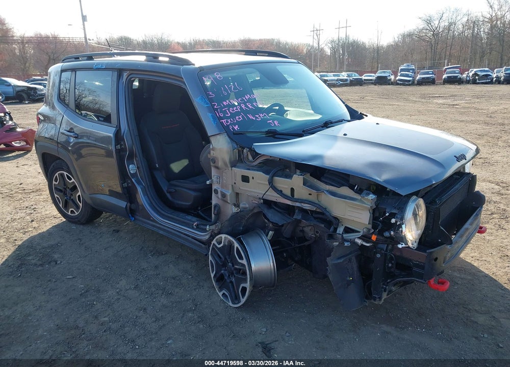 2016 JEEP RENEGADE TRAILHAWK VIN: ZACCJBCT8GPC92240