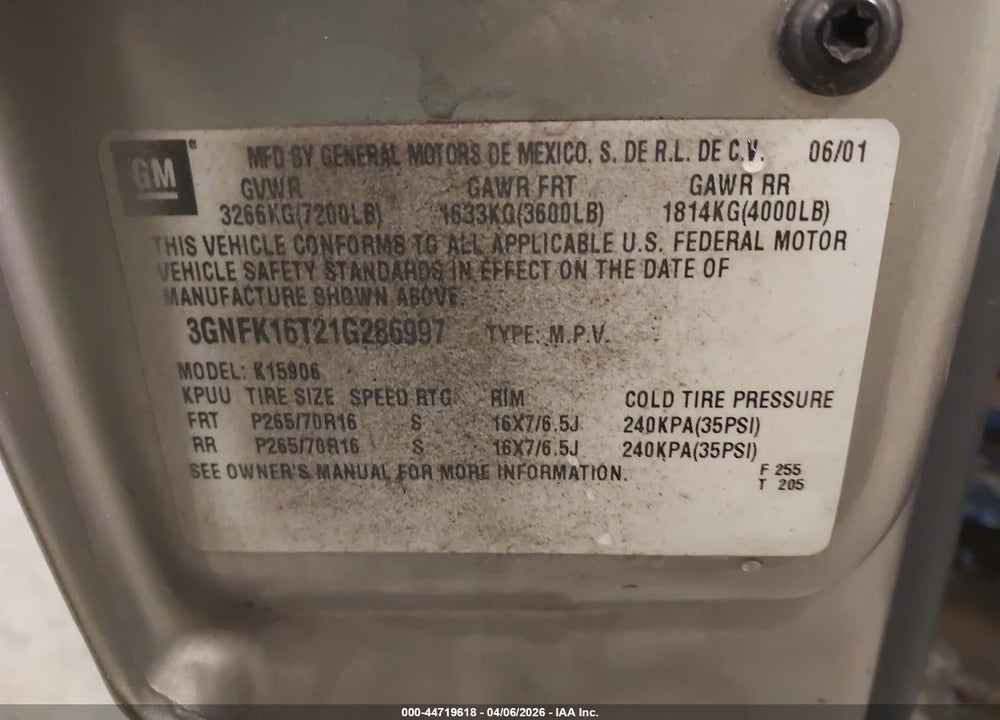 2001 CHEVROLET SUBURBAN 1500 LT VIN: 3GNFK16T21G286997