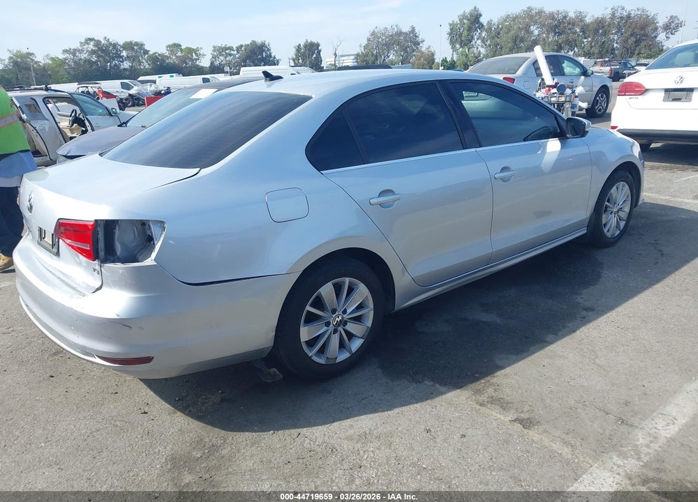 2015 VOLKSWAGEN JETTA 1.8T SE VIN: 3VWD17AJ4FM401956