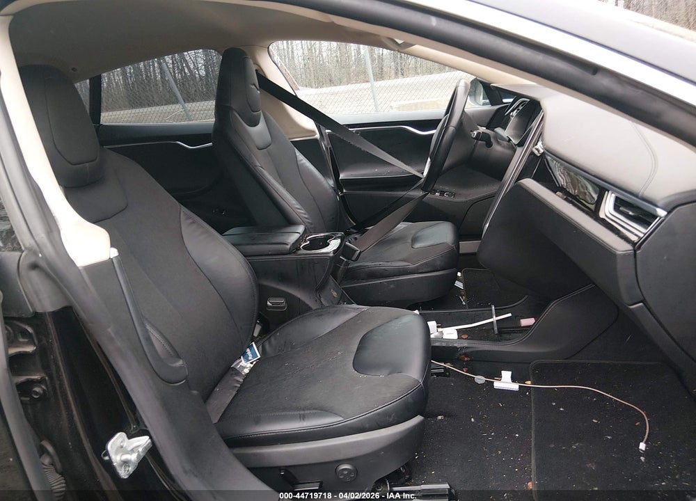 2014 TESLA MODEL S VIN: 5YJSA1S19EFP52841