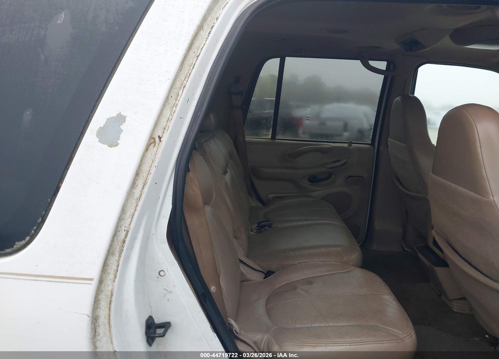 2001 FORD EXPEDITION XLT VIN: 1FMRU15L61LB35337
