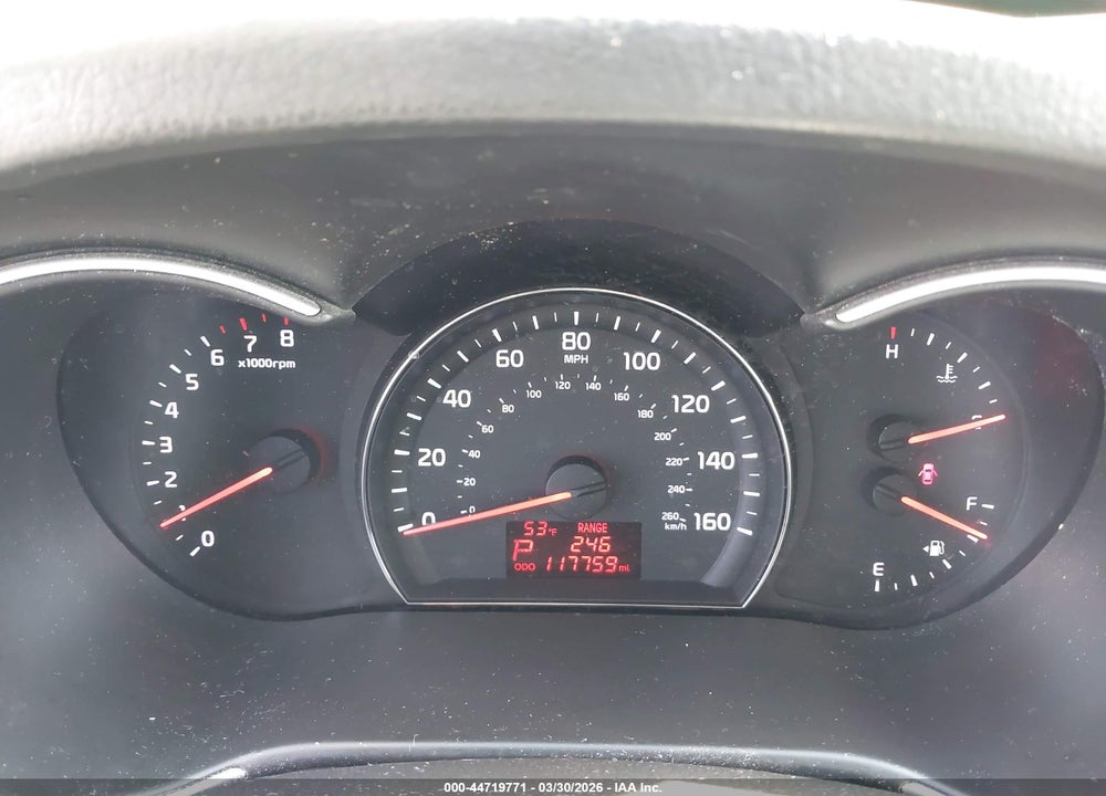 2015 KIA SORENTO LX VIN: 5XYKTCA65FG650563