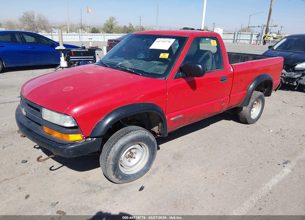 2000 CHEVROLET S-10 VIN: 1GCDT14W2YK154321