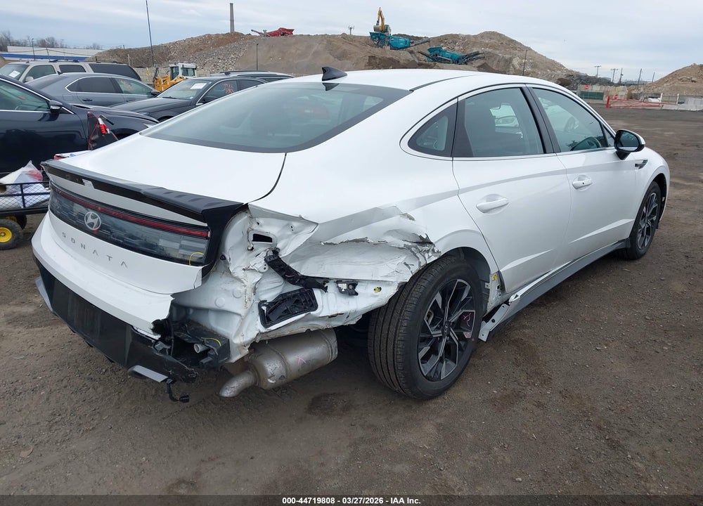 2024 HYUNDAI SONATA SEL VIN: KMHL64JA4RA384653