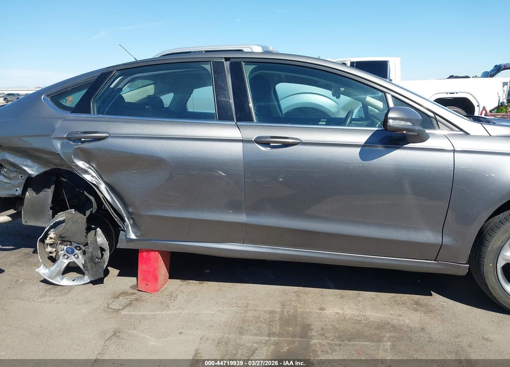 2014 FORD FUSION SE VIN: 3FA6P0H70ER220582
