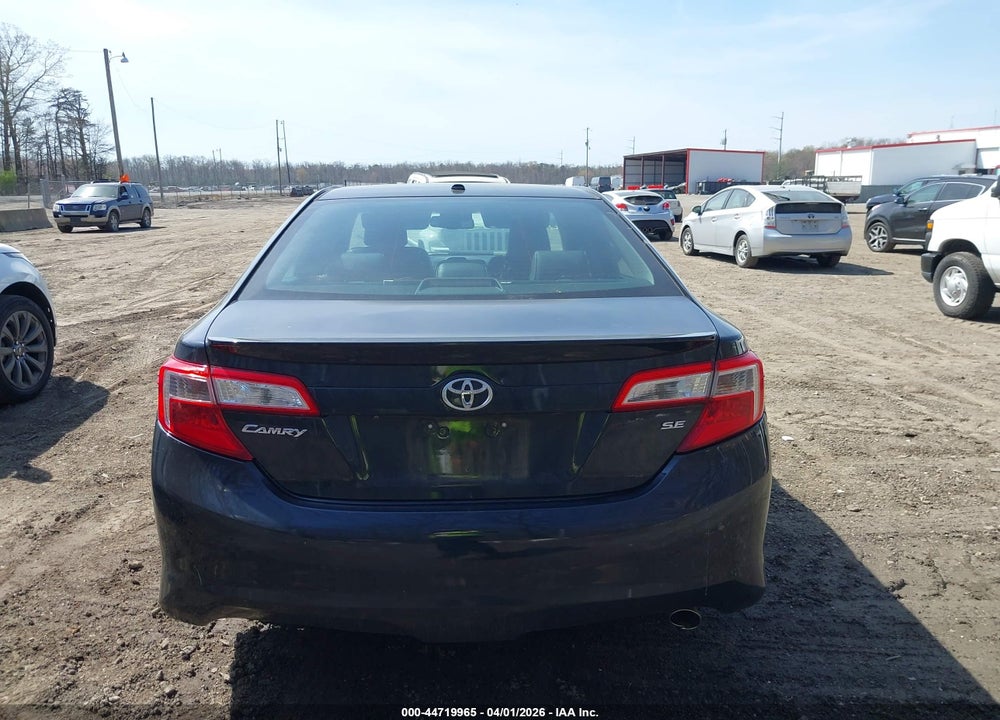 2013 TOYOTA CAMRY SE VIN: 4T1BF1FK8DU710828