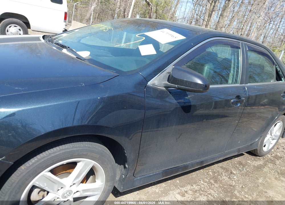 2013 TOYOTA CAMRY SE VIN: 4T1BF1FK8DU710828