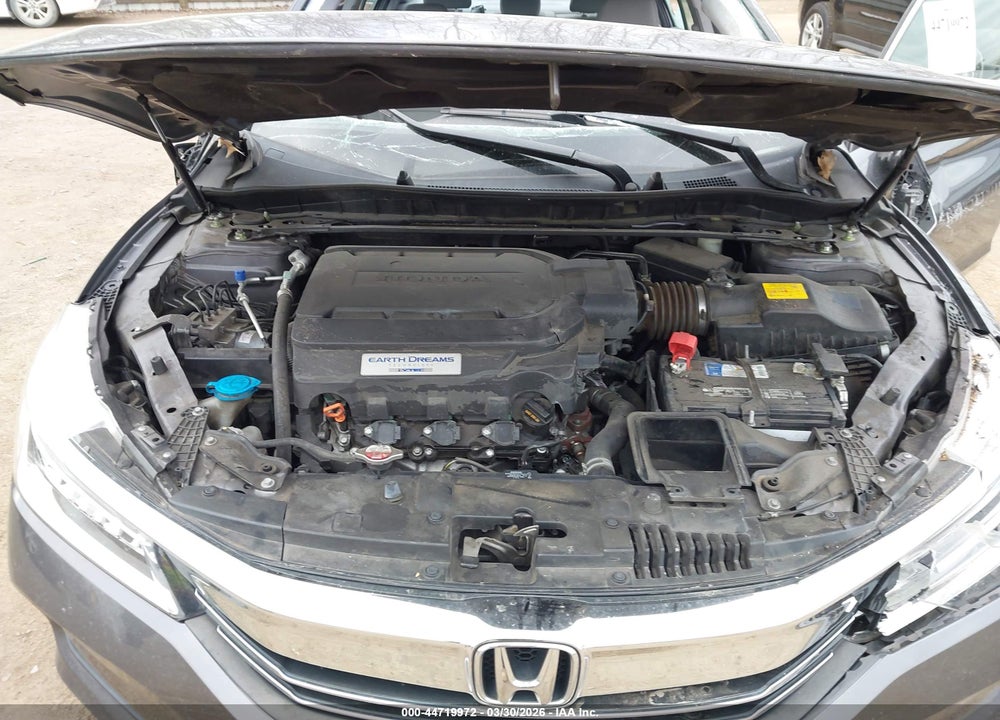 2017 HONDA ACCORD TOURING V6 VIN: 1HGCR3F9XHA034948