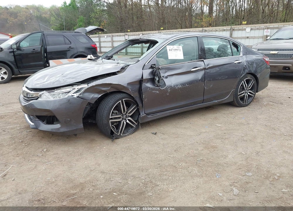 2017 HONDA ACCORD TOURING V6 VIN: 1HGCR3F9XHA034948