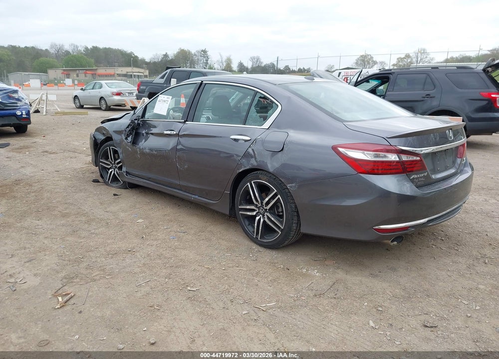 2017 HONDA ACCORD TOURING V6 VIN: 1HGCR3F9XHA034948