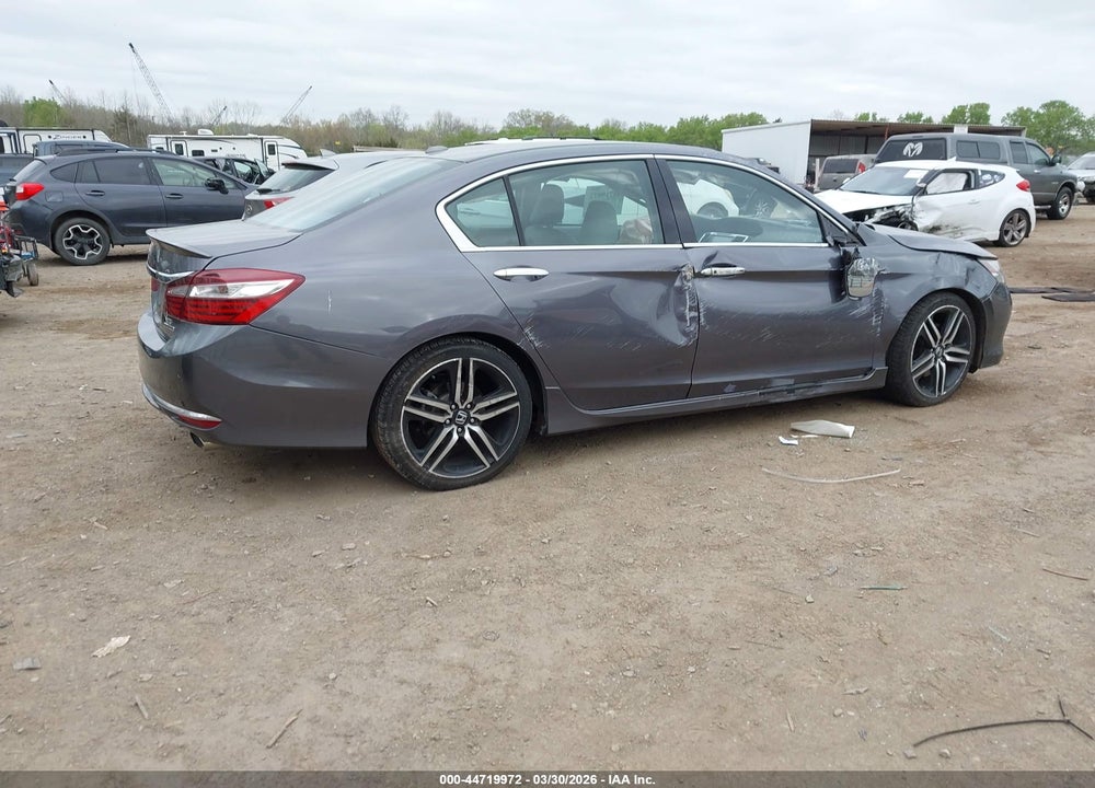 2017 HONDA ACCORD TOURING V6 VIN: 1HGCR3F9XHA034948