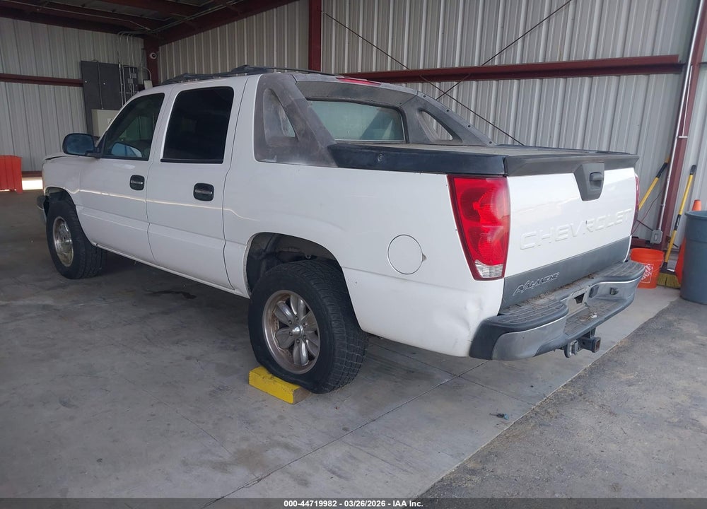 2005 CHEVROLET AVALANCHE 1500 LS VIN: 3GNEC12Z25G211970