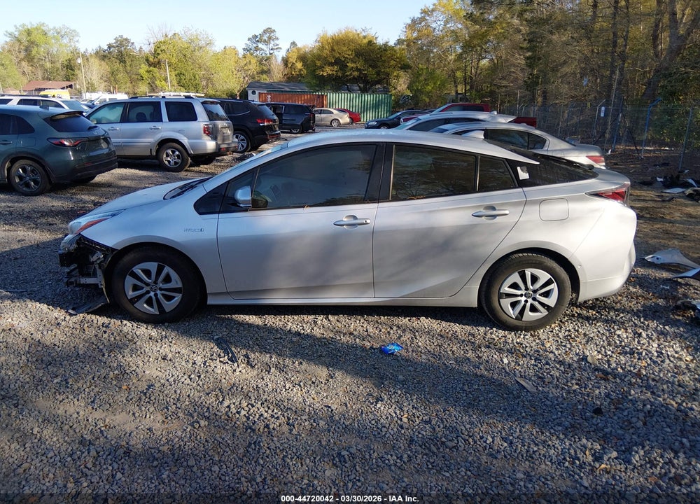 2017 TOYOTA PRIUS TWO VIN: JTDKBRFU2H3578550