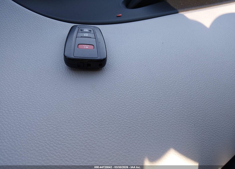 2017 TOYOTA PRIUS TWO VIN: JTDKBRFU2H3578550